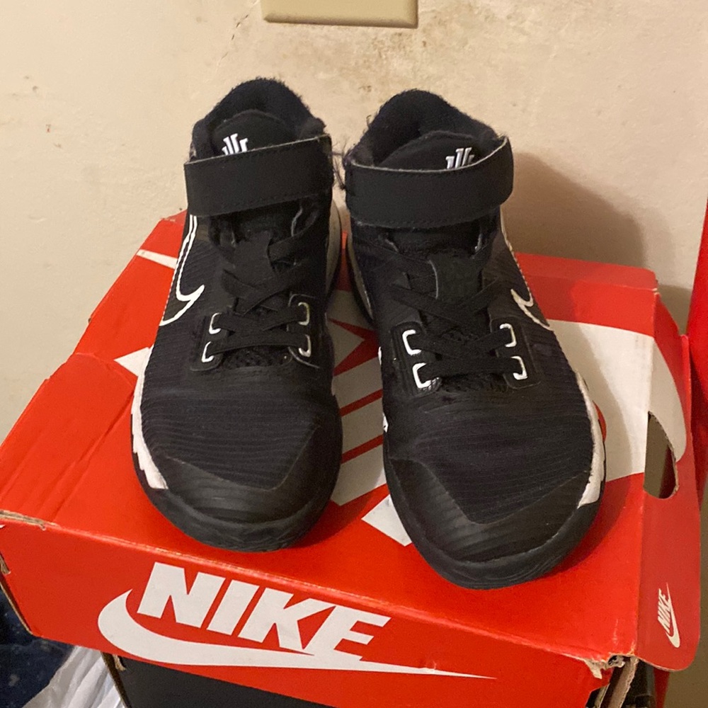 I have a black pair of Nike kyrie Irving size 12 gentle used